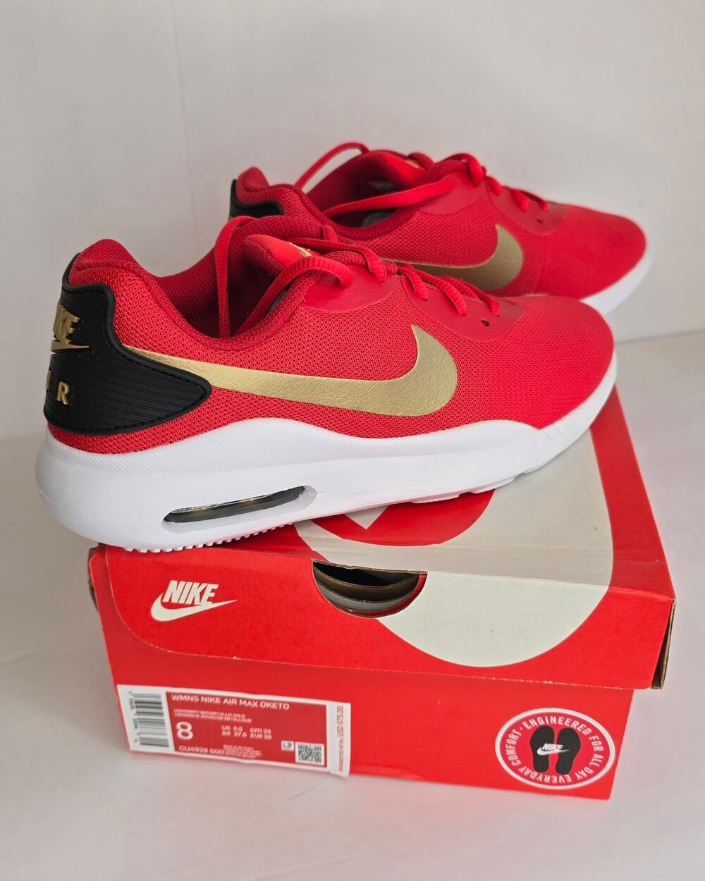 Nike Women's Air Max Oketo Sz 8